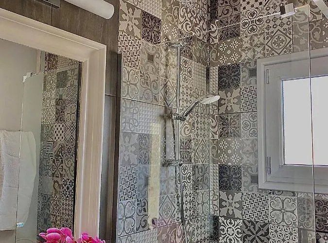 Pearl View アパート *