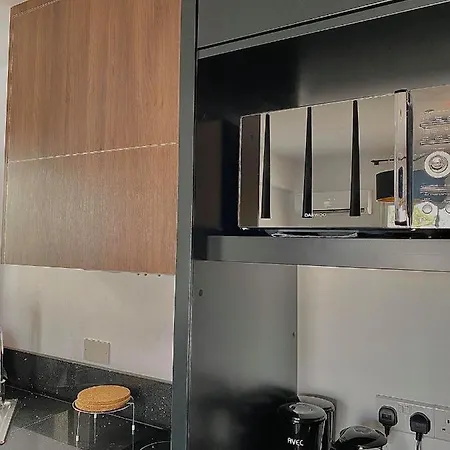 Pearl View פאפוס